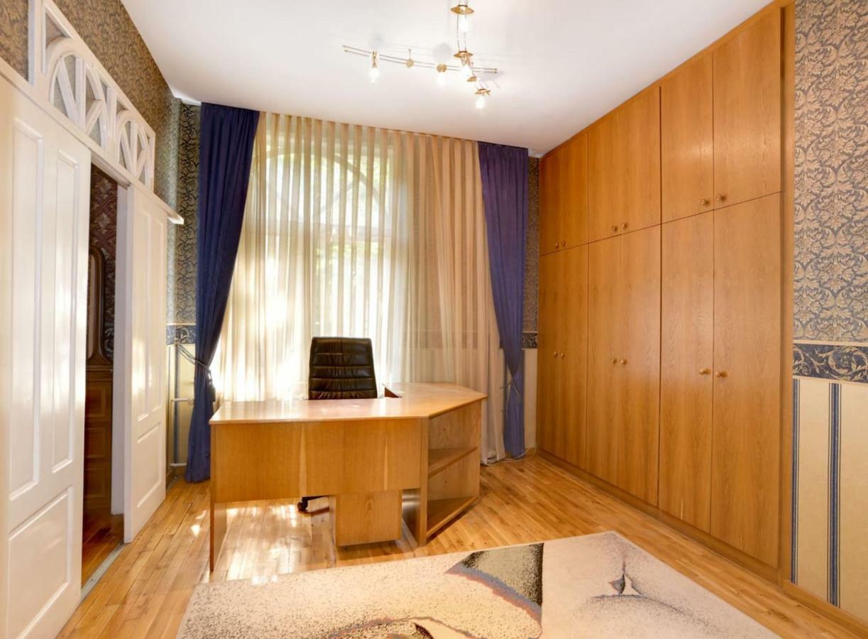 Aristocratic, Elegant, Designer Top Central Apartment 소피아 외부 사진