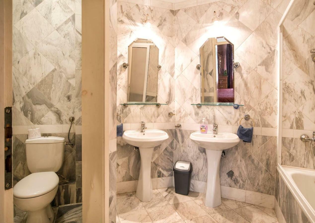 Aristocratic, Elegant, Designer Top Central Apartment 소피아 외부 사진