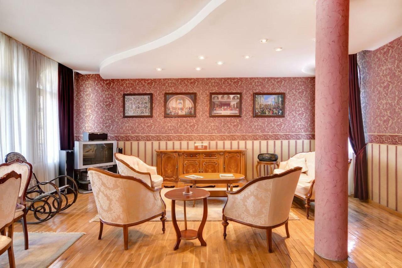 Aristocratic, Elegant, Designer Top Central Apartment 소피아 외부 사진