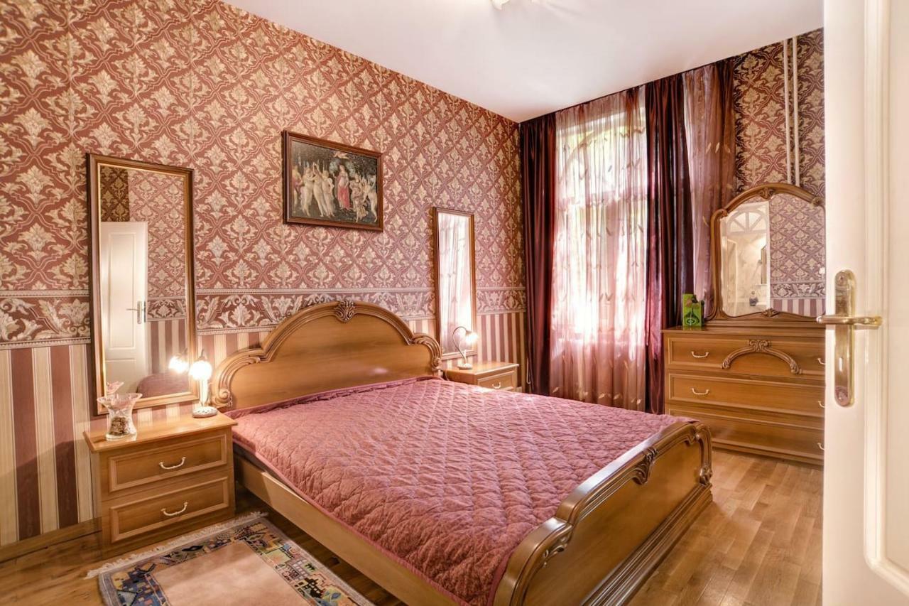 Aristocratic, Elegant, Designer Top Central Apartment 소피아 외부 사진